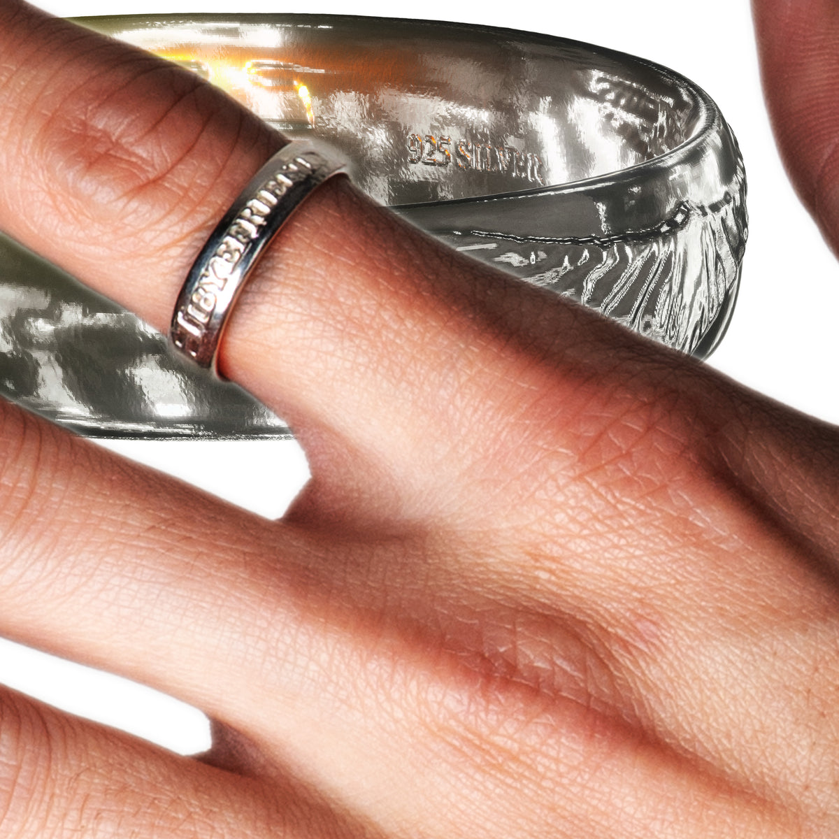 The HIBYEFRIEND Ring